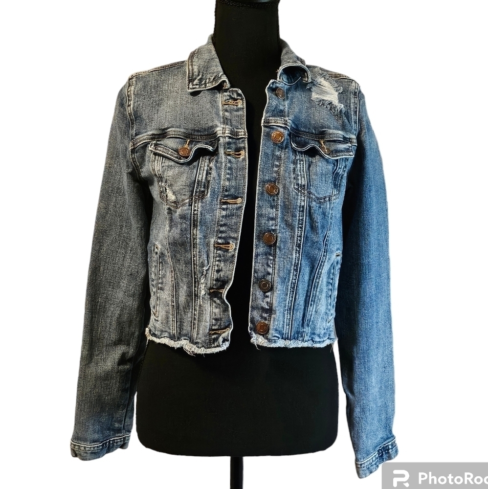 Maurices Distressed Cropped Denim Jean Jacket 99% Cotton 1% Spandex Size XS